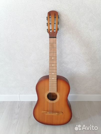 Акустическая гитара 6 струн