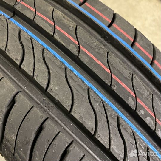 Viatti Strada 2 (V-134) 215/50 R17 95W