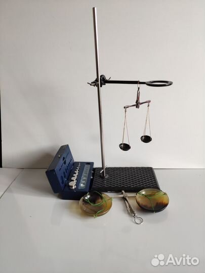 Штатив,весы,гири лабораторные СССР