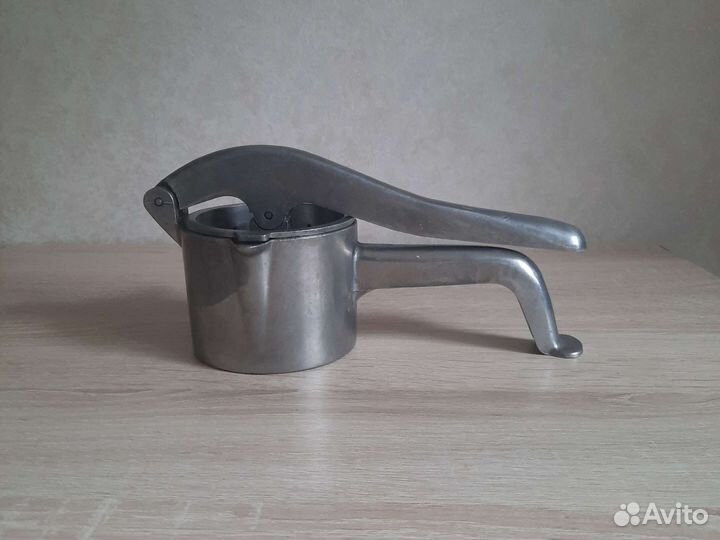 Пресс ручной соковыжималка ручная СССР