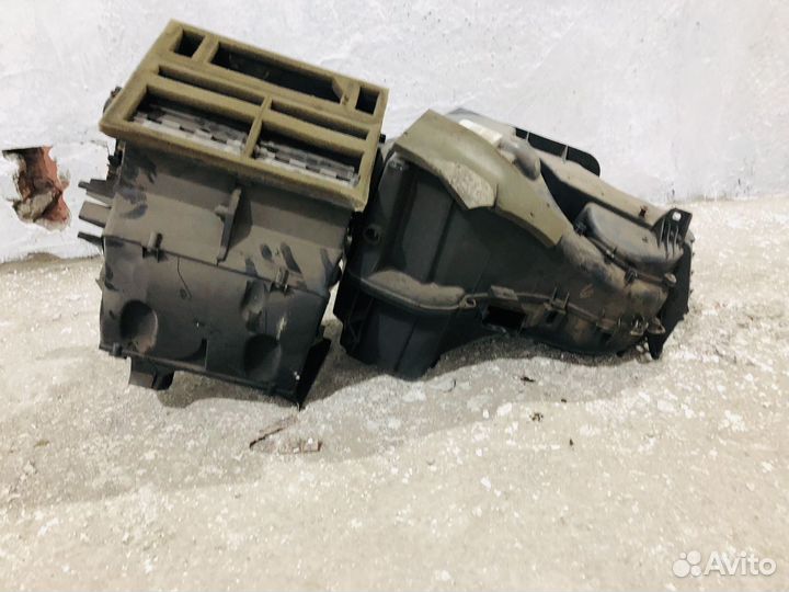 Корпус печки Chrysler Pacifica 2004г