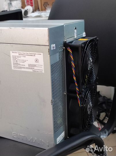 Asic майнер Bitmain Antminer S19