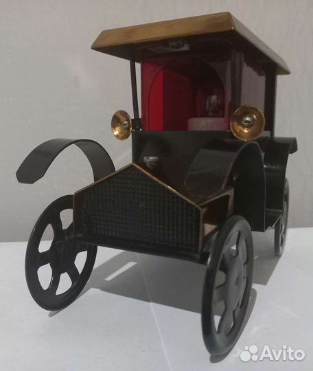 Светильник-автомобиль