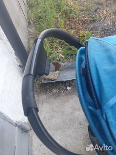 Прогулочная коляска трость