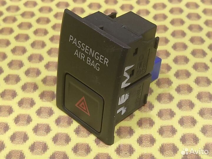 Кнопка аварийной сигнализации Volkswagen Jetta JEM