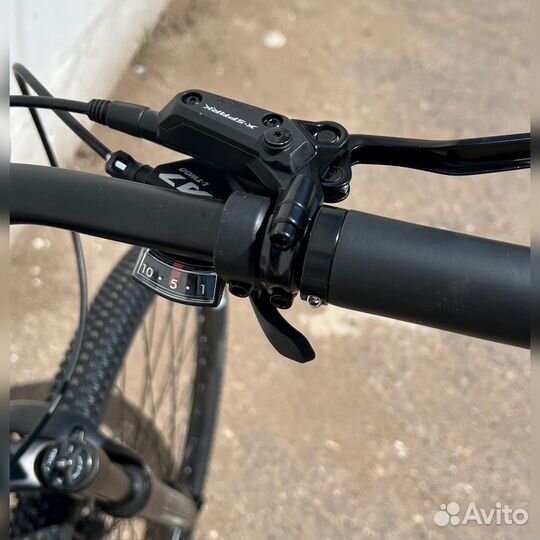Велосипед карбоновый 27,5 и 18 рама 30 скор