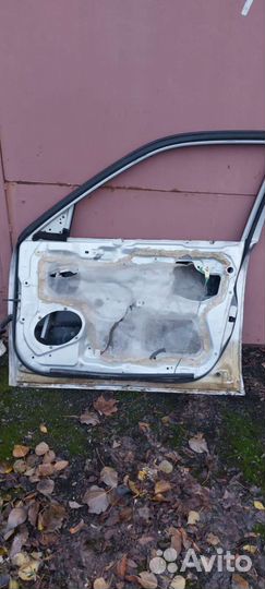 Дверь передняя правая Мазда 626 GF Америка 98-01