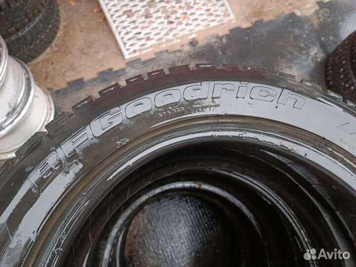 Bfgoodrich G-Force Stud 205/55 R16