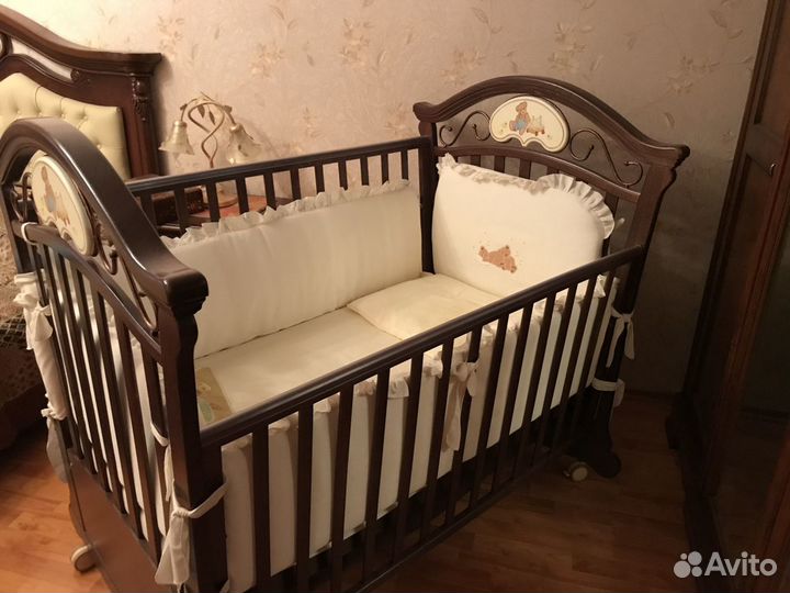 Детская кроватка