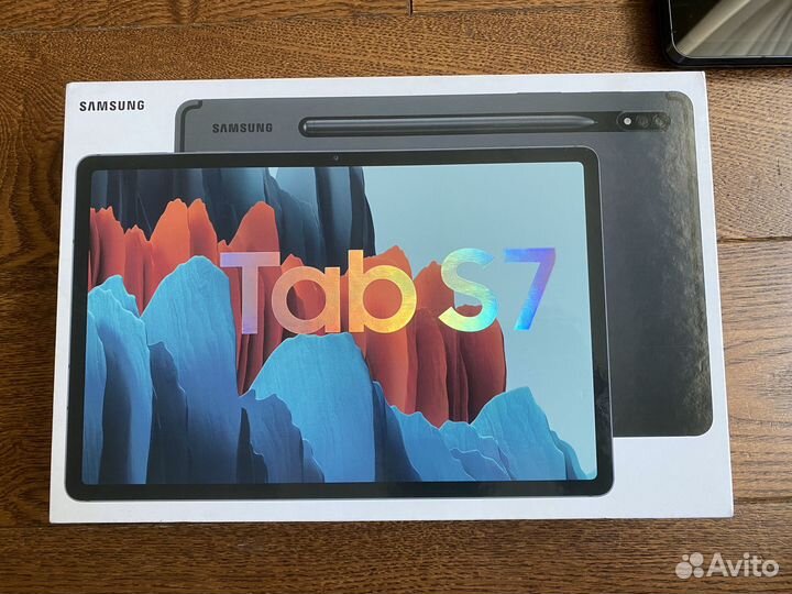 Samsung galaxy tab s7, с чехлом-клавиатурой,стилус