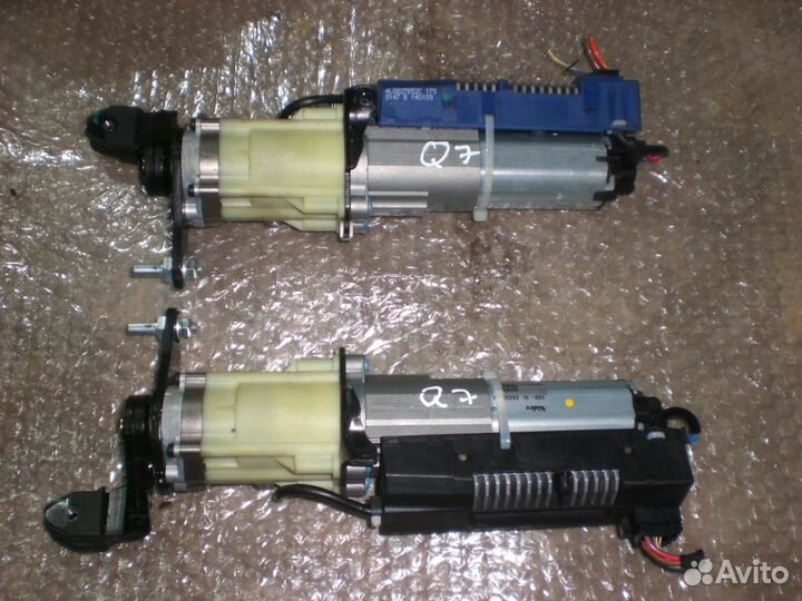 Моторчик двери багажника, автодоводчик Ауди ку7