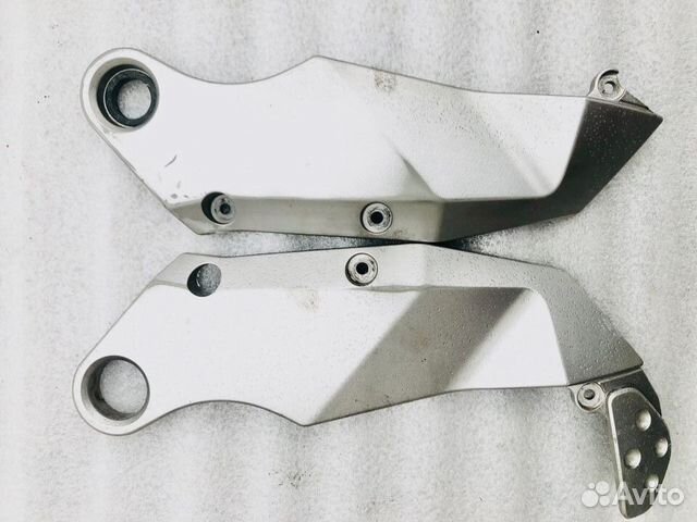 Kawasaki Z 750 04 06 боковой пластик под баком