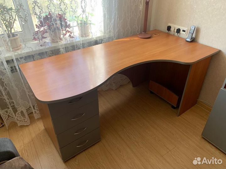 Детская стенка со столом