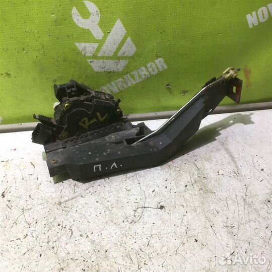 Замок двери передней левой Форд Фокус 1