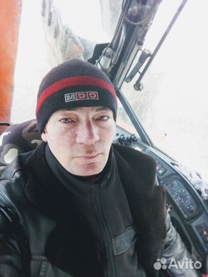 Тракторист машинист
