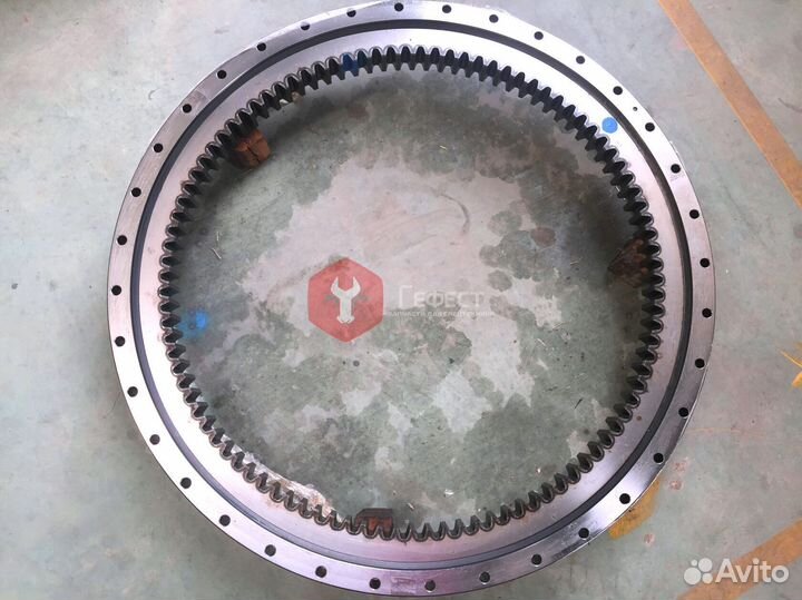 Опорно-поворотный круг JCB JS235HD