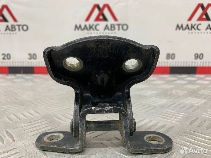 Б/У петля двери задний правый Hyundai Accent LC