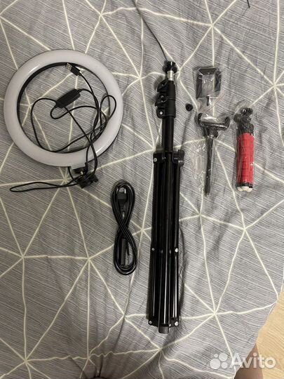 Кольцевая лампа со штативом