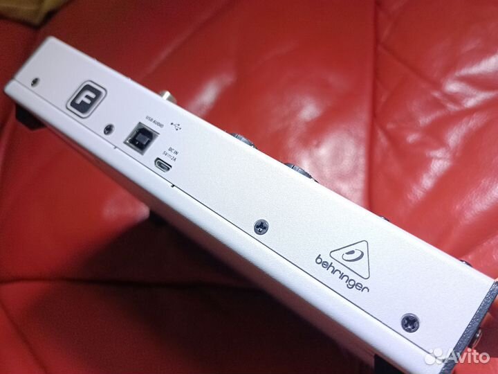Микшер behringег flow8 цифра
