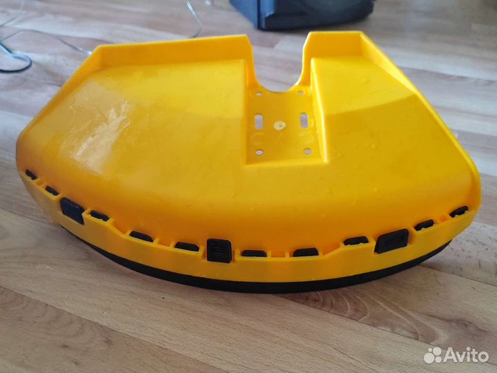 Защитный кожух на триммер