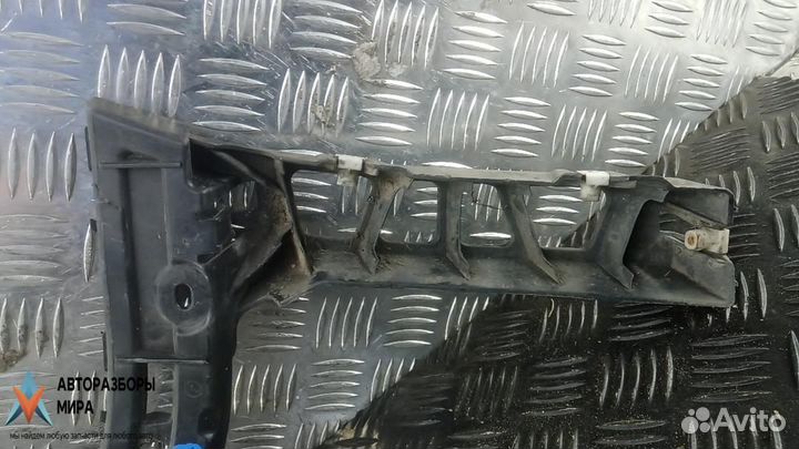 Крепление бампера заднего Jaguar XF X250 рест