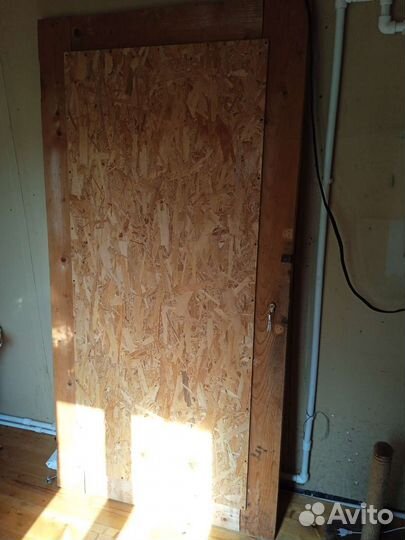 Дверь входная деревянная бу