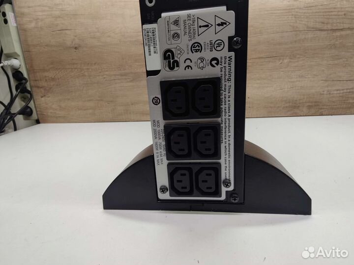 Ибп APC Smart-UPS surt1000XLI 700 Вт чистый синус