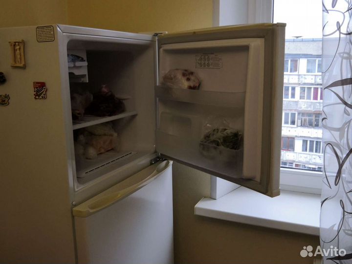 Холодильник Samsung NoFrost двухкамерный