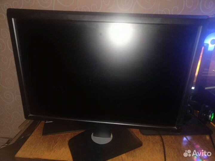 Монитор Dell u2312HM, 1920x1080