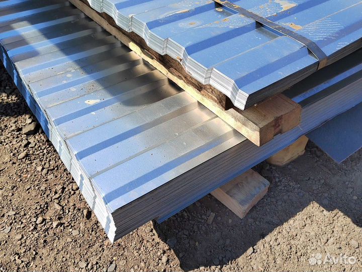 Профнастил для ограждений и крыши