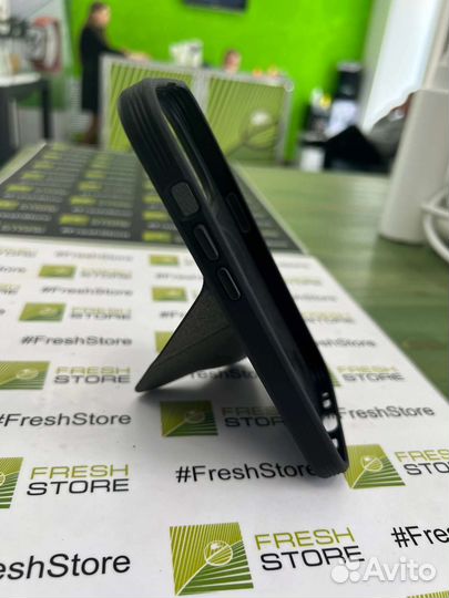 Чехол с подставкой для iPhone 14 Pro