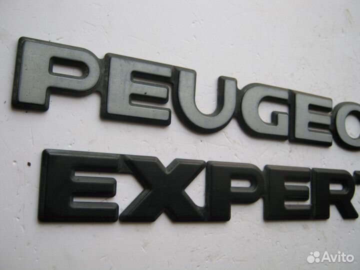 Шильдики задние Peugeot Expert 1