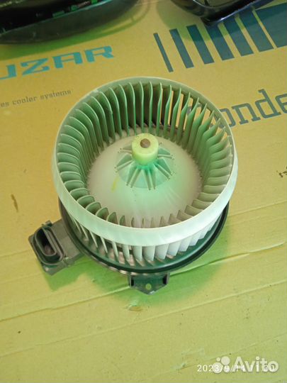 Мотор печки Тойота 150