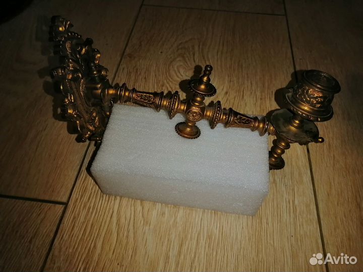 Бронзовый старинный подсвечник