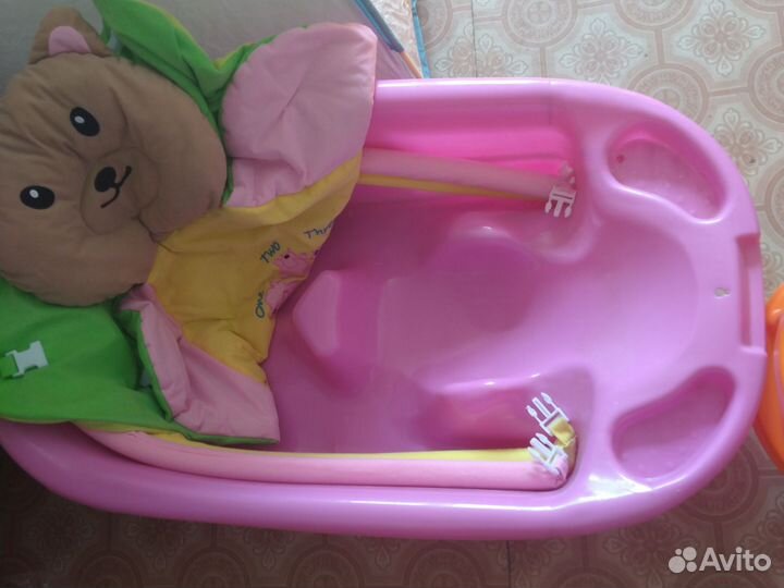 Коврик, ваночка, горшок, сиденье для купания+вещи