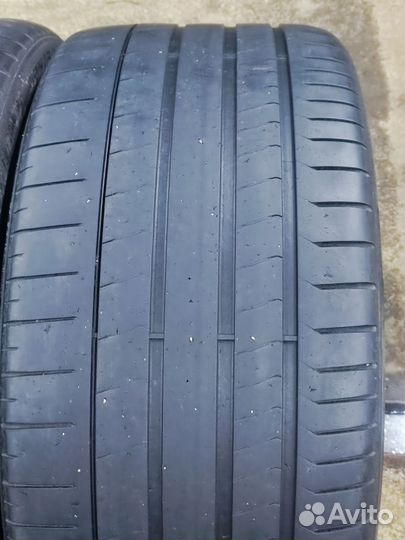 Pirelli P Zero 285/35 R23 и 325/30 R23 109Y