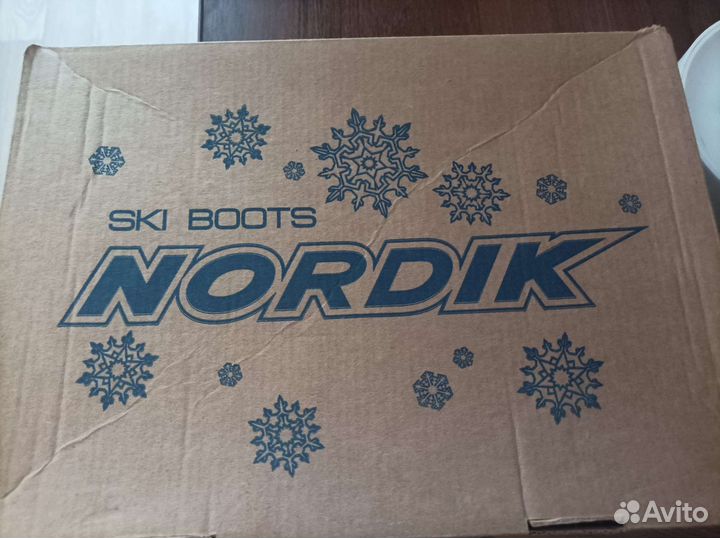 Лыжные ботинки