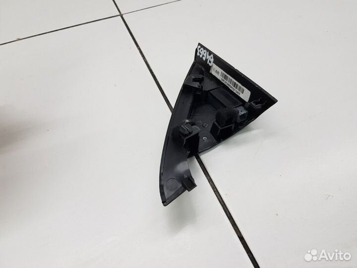 Накладка двери передняя левая с датчиком слепых зо