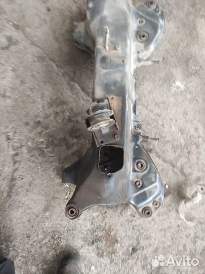 Подрамник Mitsubishi Galant 8