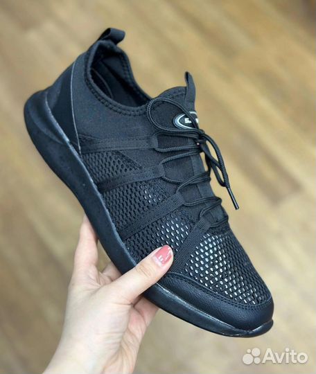 Кроссовки мужские 42 размер