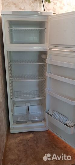 Холодильник indesit на запчасти