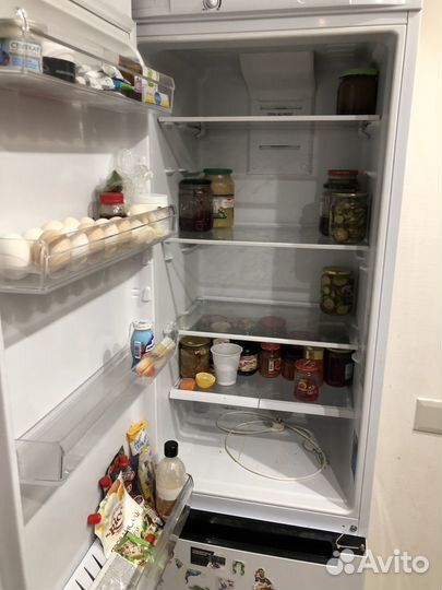 Холодильник indesit