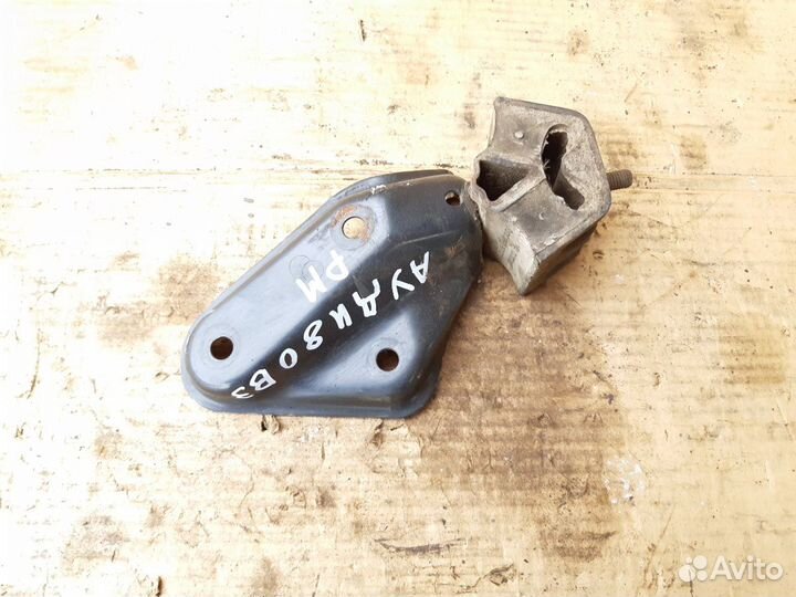 Кронштейн двигателя Ауди 80Б3