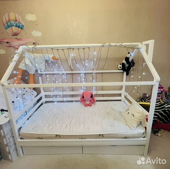 Детская кровать домик
