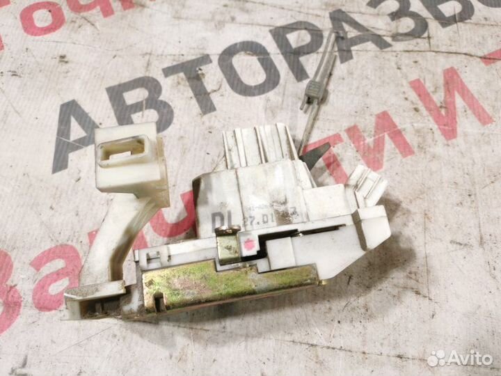 Замок боковой двери задний правый Ford Mondeo