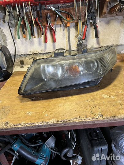 Фара передняя левая Honda Accord 7