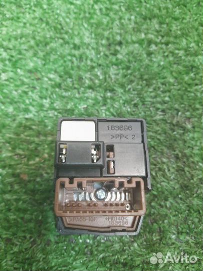 Кнопка регулировки зеркал Toyota Rav4 A40 2.0