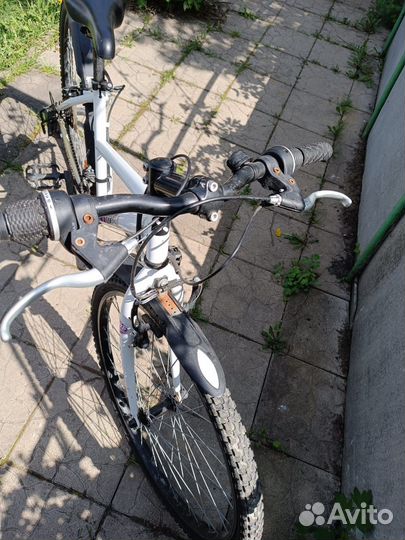 Женский велосипед B'twin Rockrider 300 (2015)