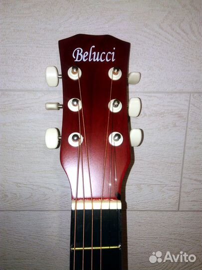 Продам новую акустическую гитару