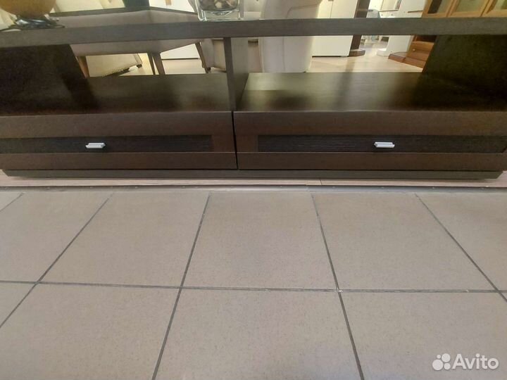 Тумба под телевизор